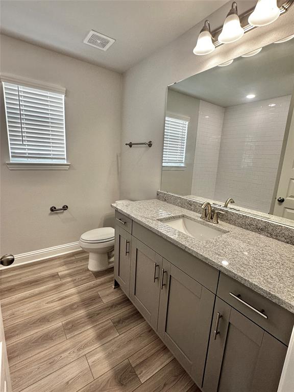 4210 Leslies Way Way, Dickinson, Texas image 19