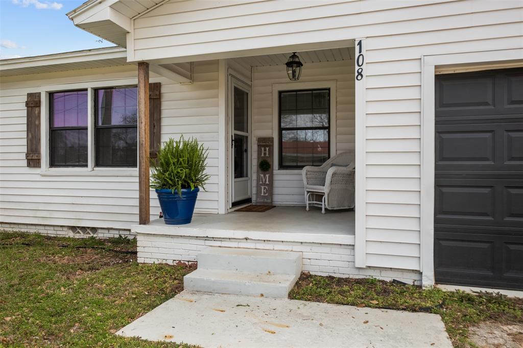 108 Romallen Drive, Palestine, Texas image 2