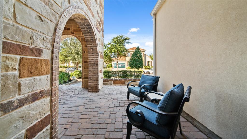 23 Quiet Vista Drive, Sugar Land, Texas image 3