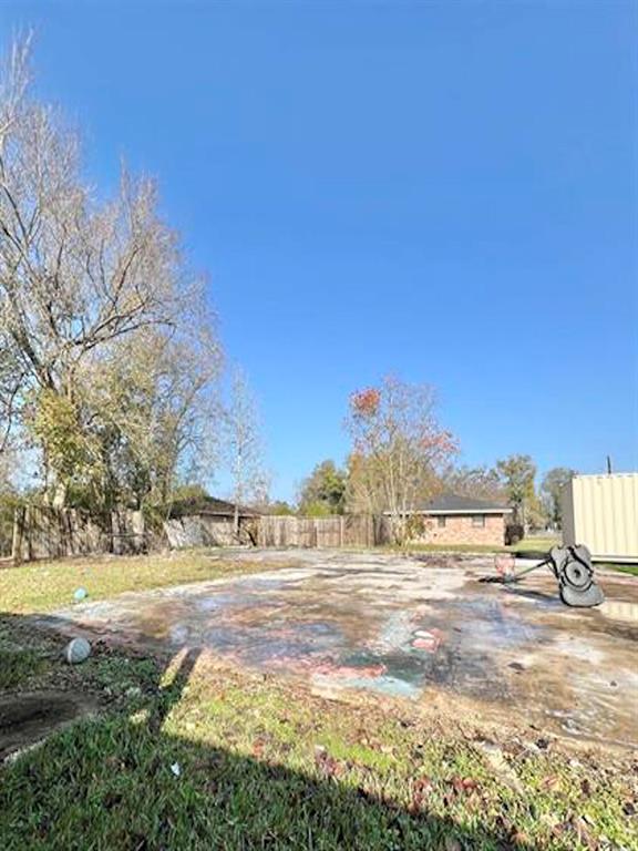 320 Hebert Street, Vidor, Texas image 5