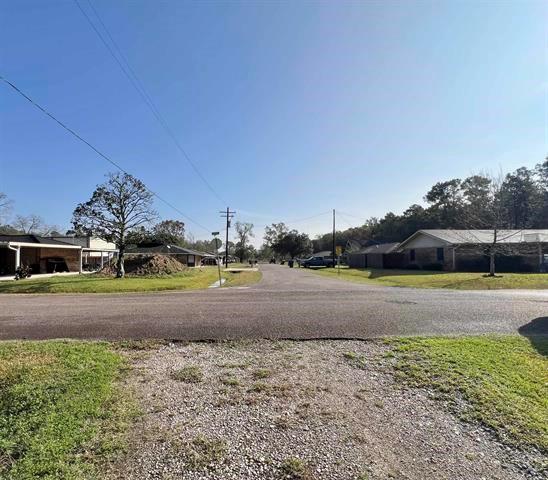 320 Hebert Street, Vidor, Texas image 8