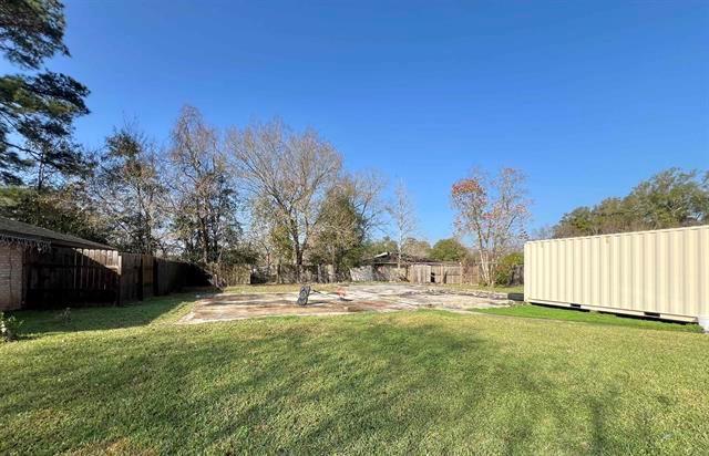 320 Hebert Street, Vidor, Texas image 6