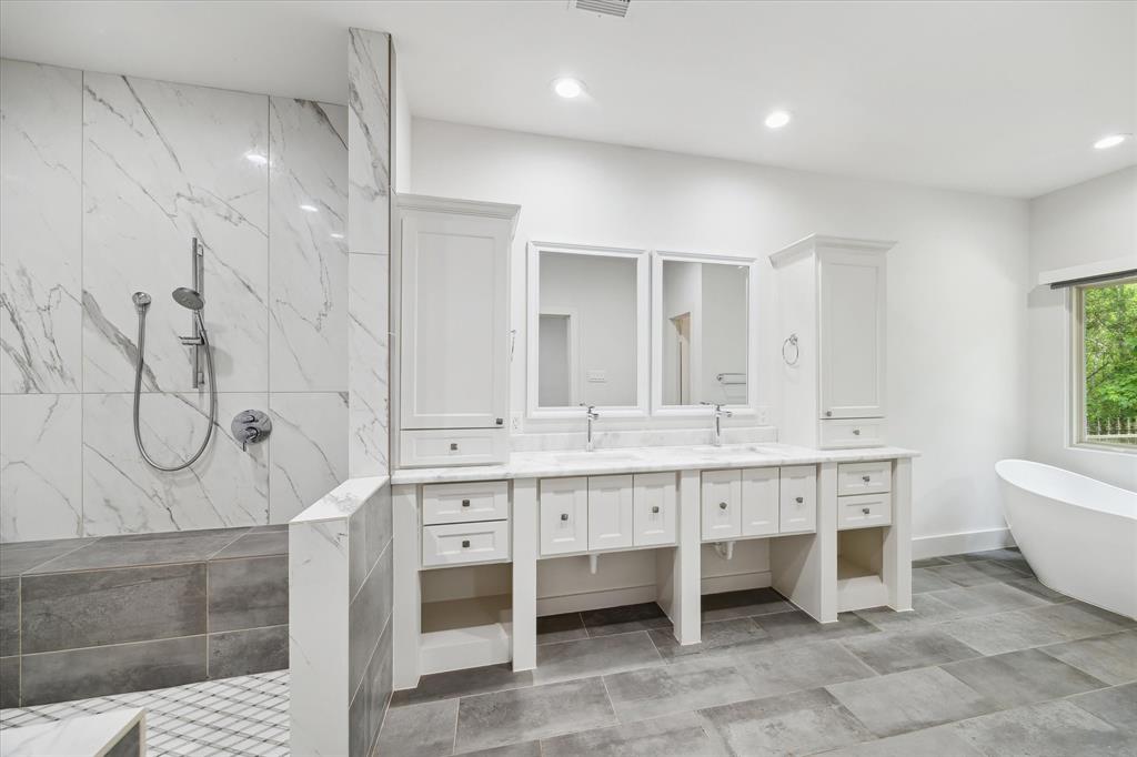 2819 W Wildwind Circle, The Woodlands, Texas image 23