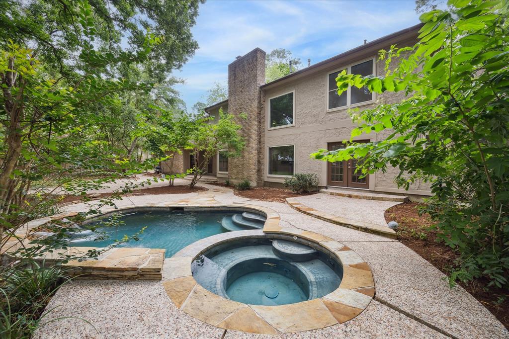 2819 W Wildwind Circle, The Woodlands, Texas image 35