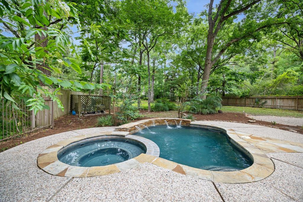 2819 W Wildwind Circle, The Woodlands, Texas image 36