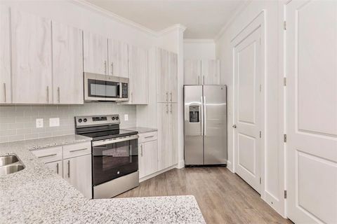 3030 GREENBUSCH 226B Katy TX 77494