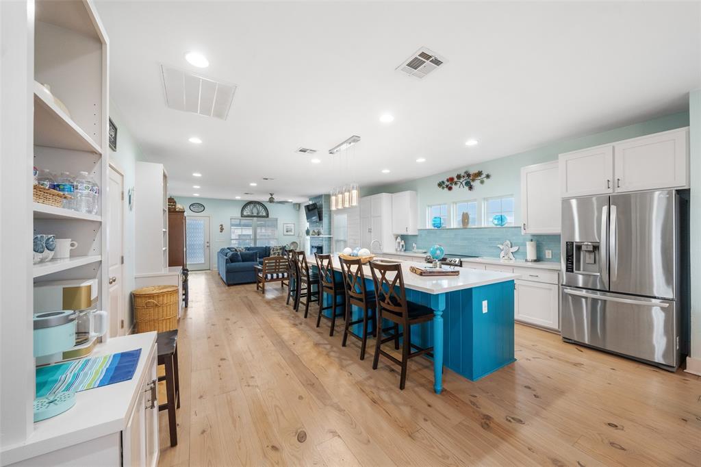 859 Main Street, Crystal Beach, Texas image 12