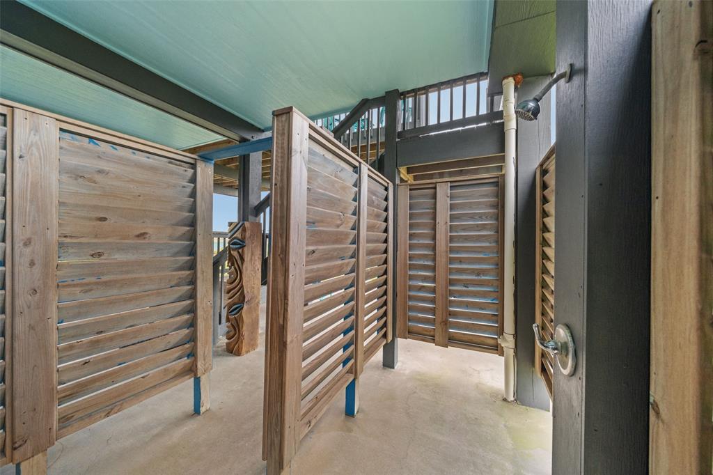 859 Main Street, Crystal Beach, Texas image 5