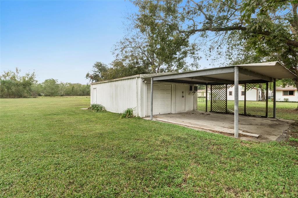 8401 Thompson Road, Highlands, Texas image 39