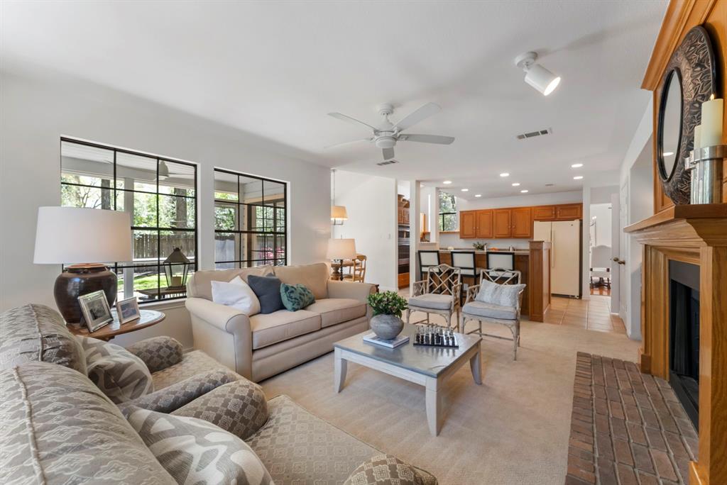 27 Sky Terrace Place, The Woodlands, Texas image 12