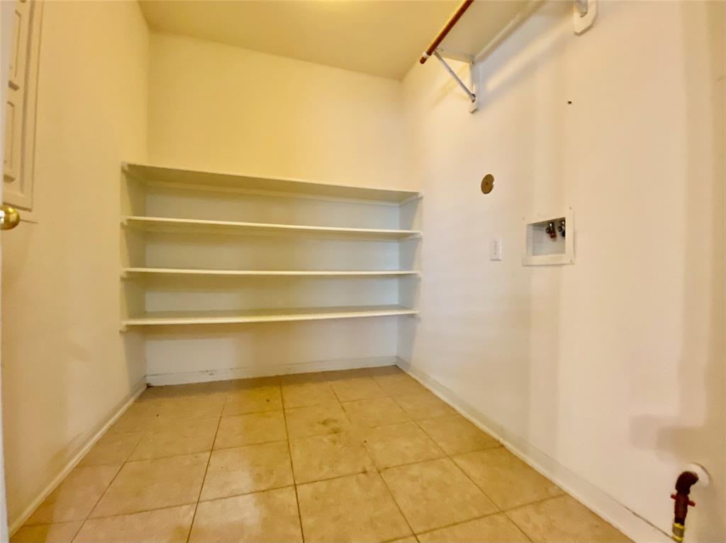 9414 Glendown Lane, Houston, Texas image 16
