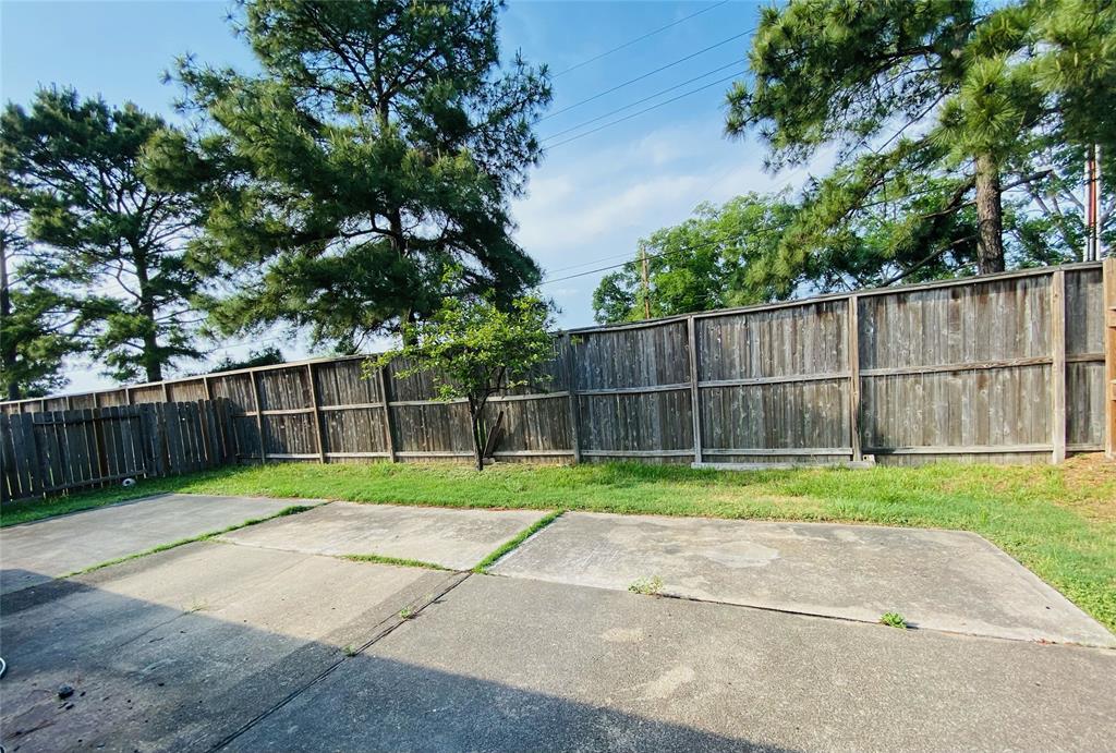 9414 Glendown Lane, Houston, Texas image 24