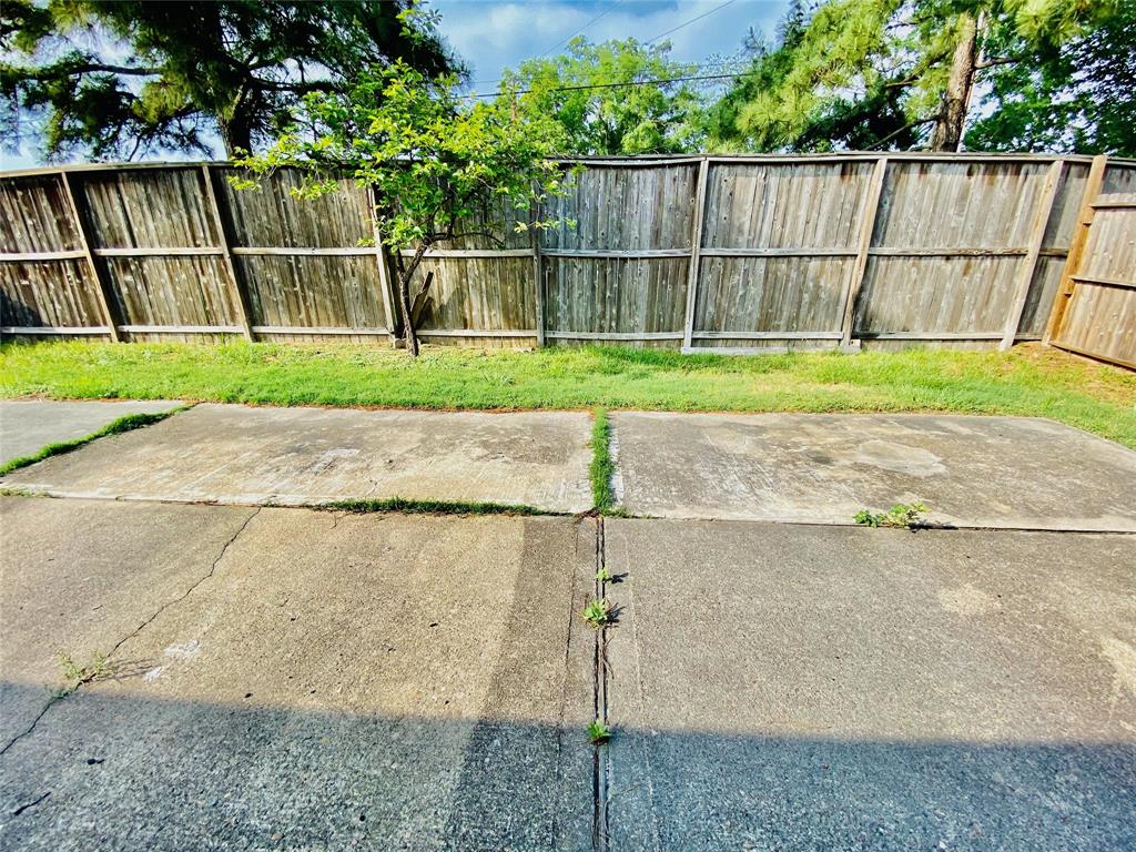9414 Glendown Lane, Houston, Texas image 21