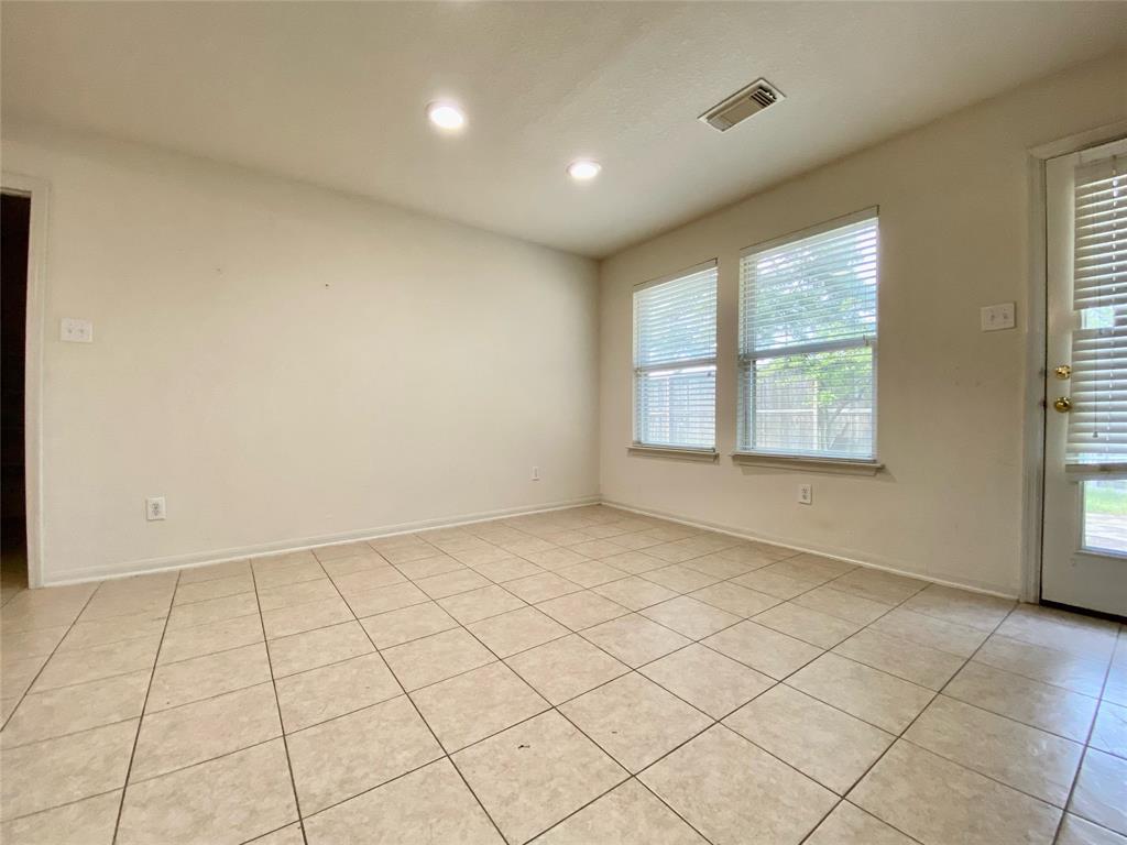 9414 Glendown Lane, Houston, Texas image 9