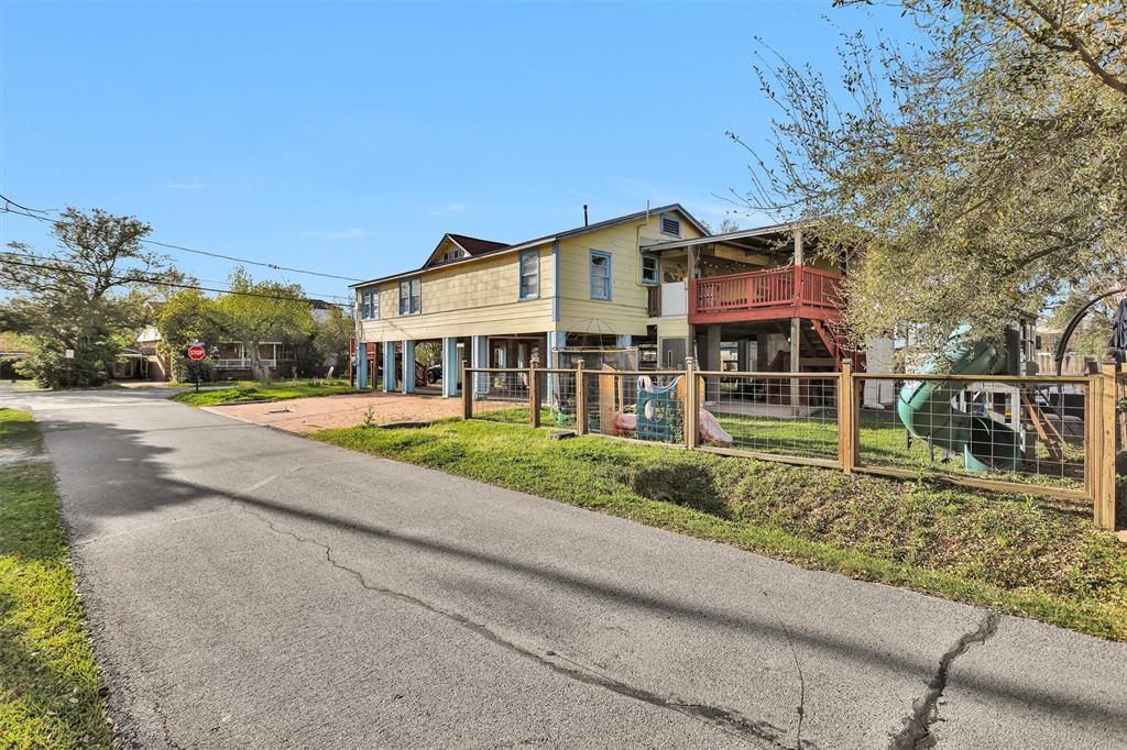 631 Clear Lake Road, Galveston, Texas image 43