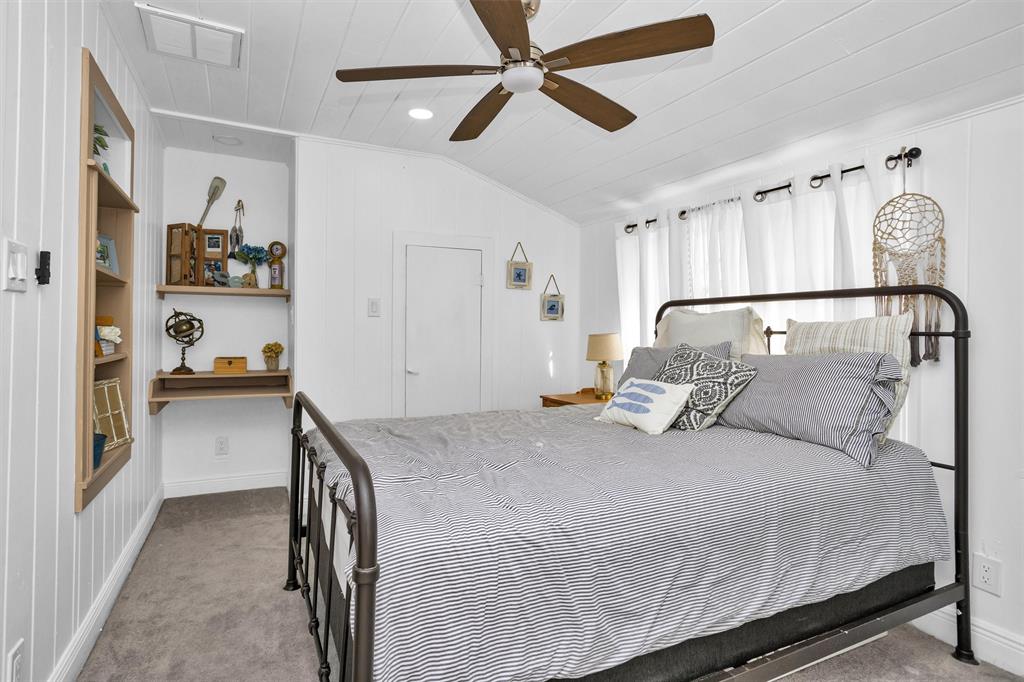 631 Clear Lake Road, Galveston, Texas image 11