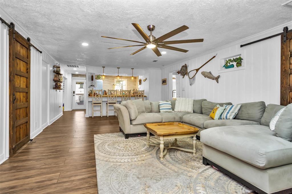 631 Clear Lake Road, Galveston, Texas image 15