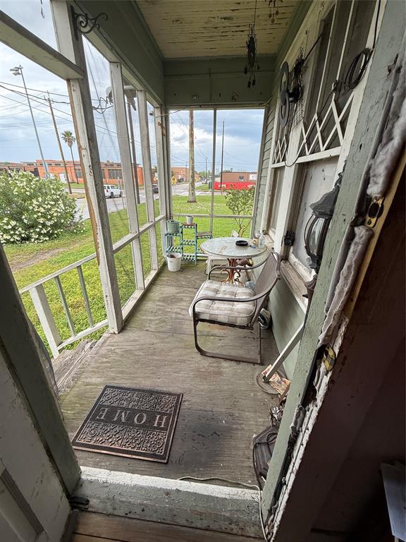 4311 Bernardo De Galvez Avenue, Galveston, Texas image 2