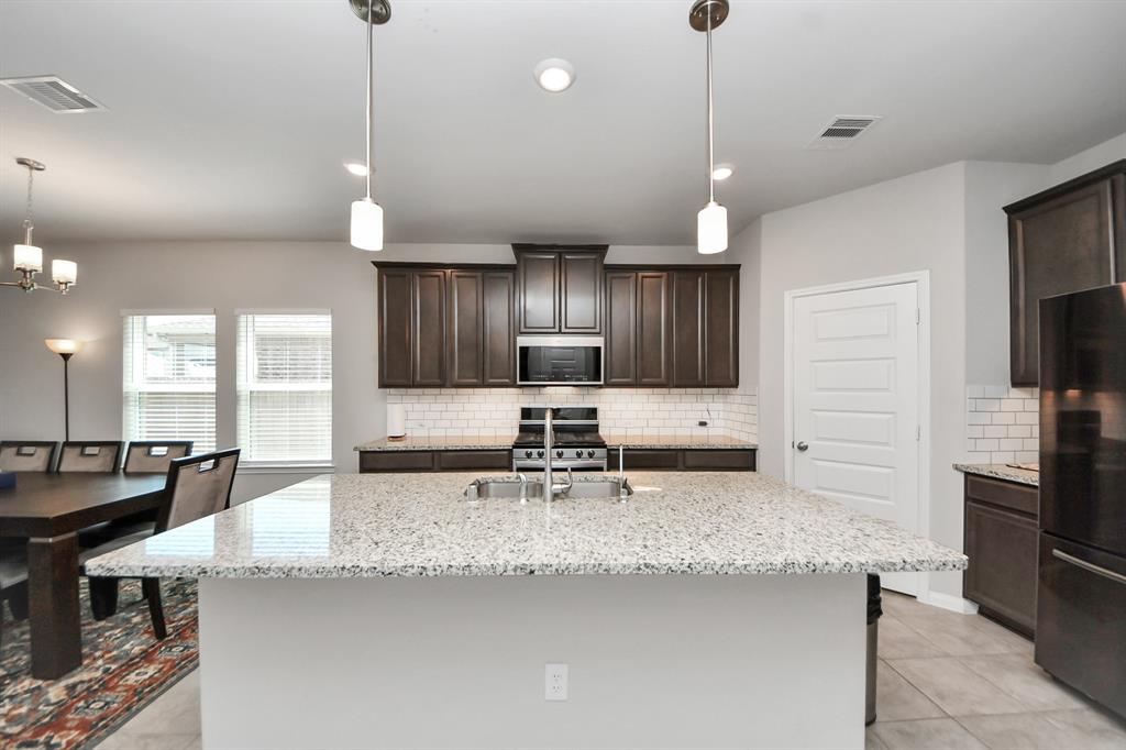 2517 Indigo Harvest Trail, Pearland, Texas image 12