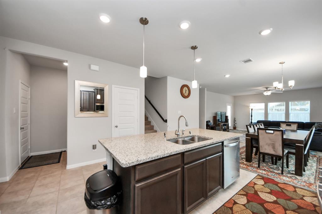 2517 Indigo Harvest Trail, Pearland, Texas image 16