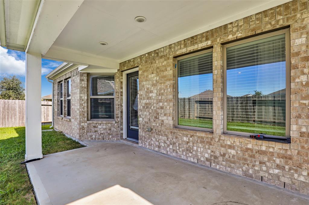 7607 Euros Lane, Baytown, Texas image 27