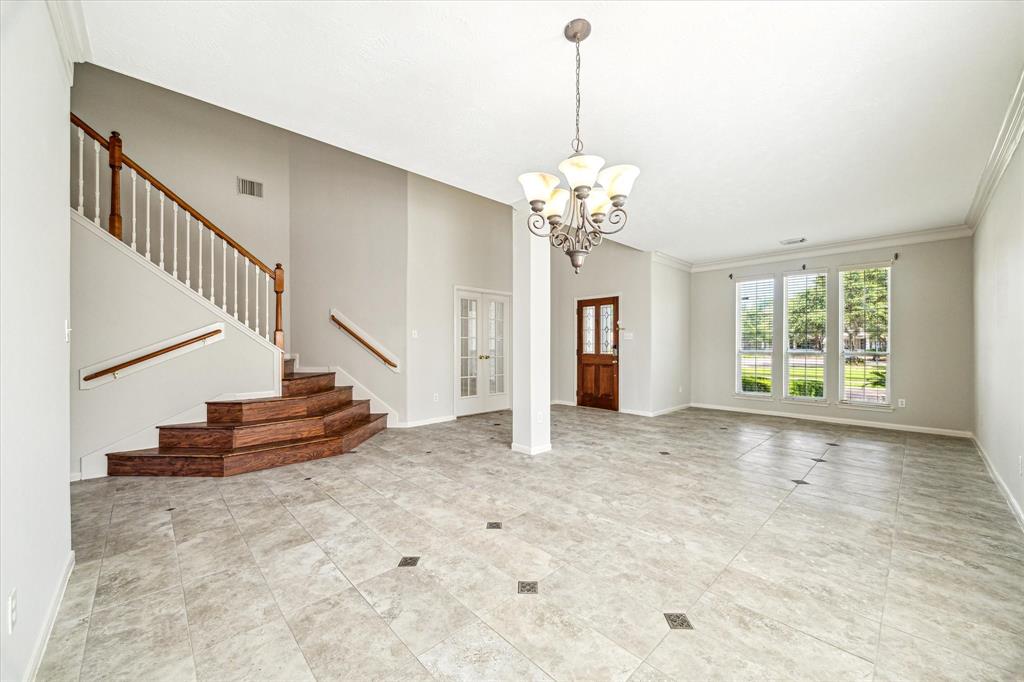 13822 Blue Vista Drive, Sugar Land, Texas image 4