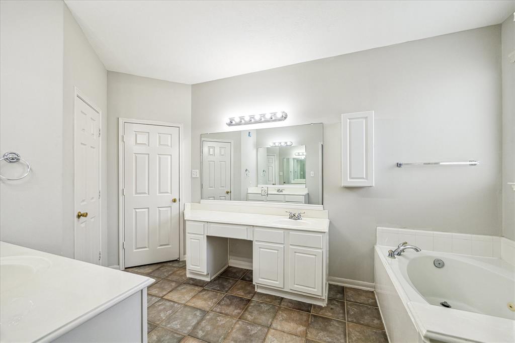 13822 Blue Vista Drive, Sugar Land, Texas image 15