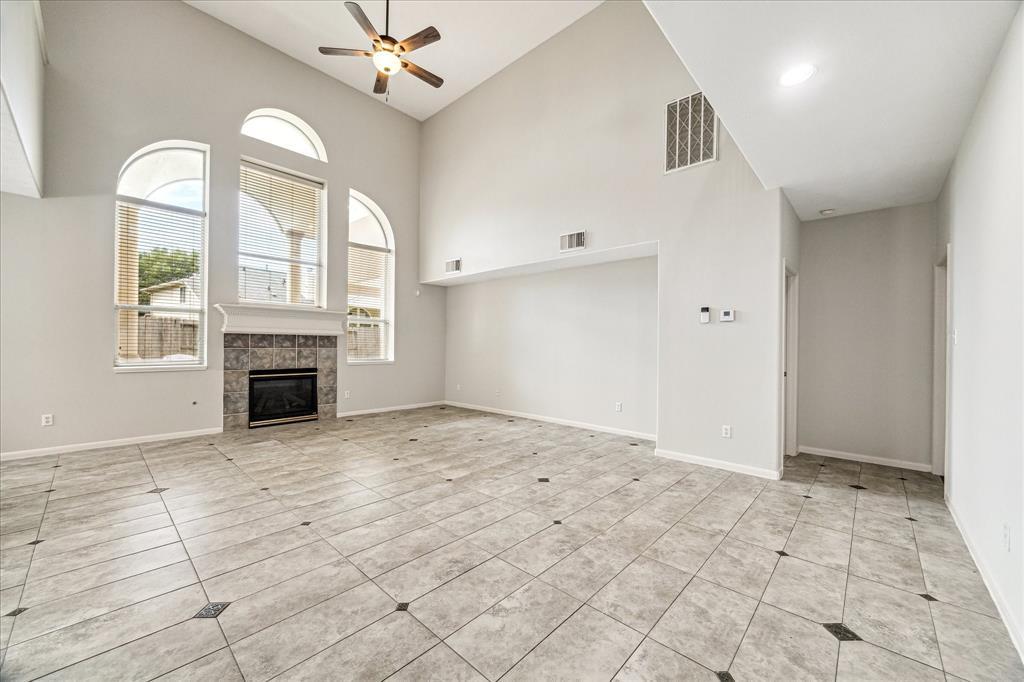 13822 Blue Vista Drive, Sugar Land, Texas image 9