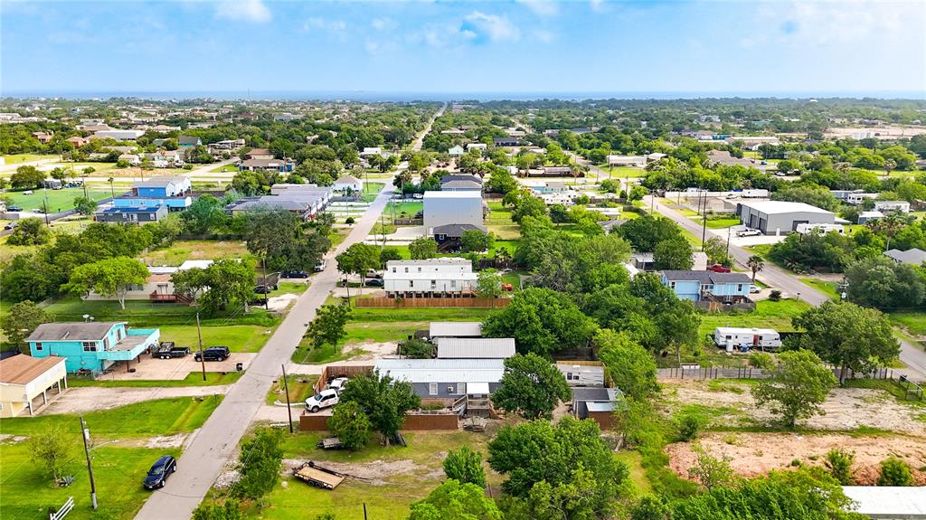 1001 12th Street, Dickinson, Texas image 12