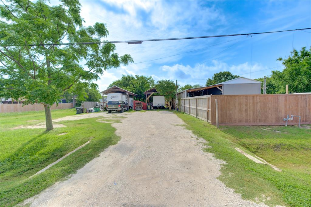 1001 12th Street, Dickinson, Texas image 3