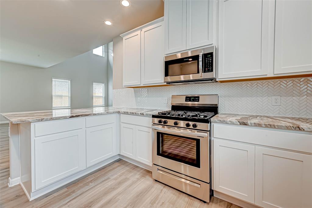 5819 Capri Forest Drive, Katy, Texas image 11