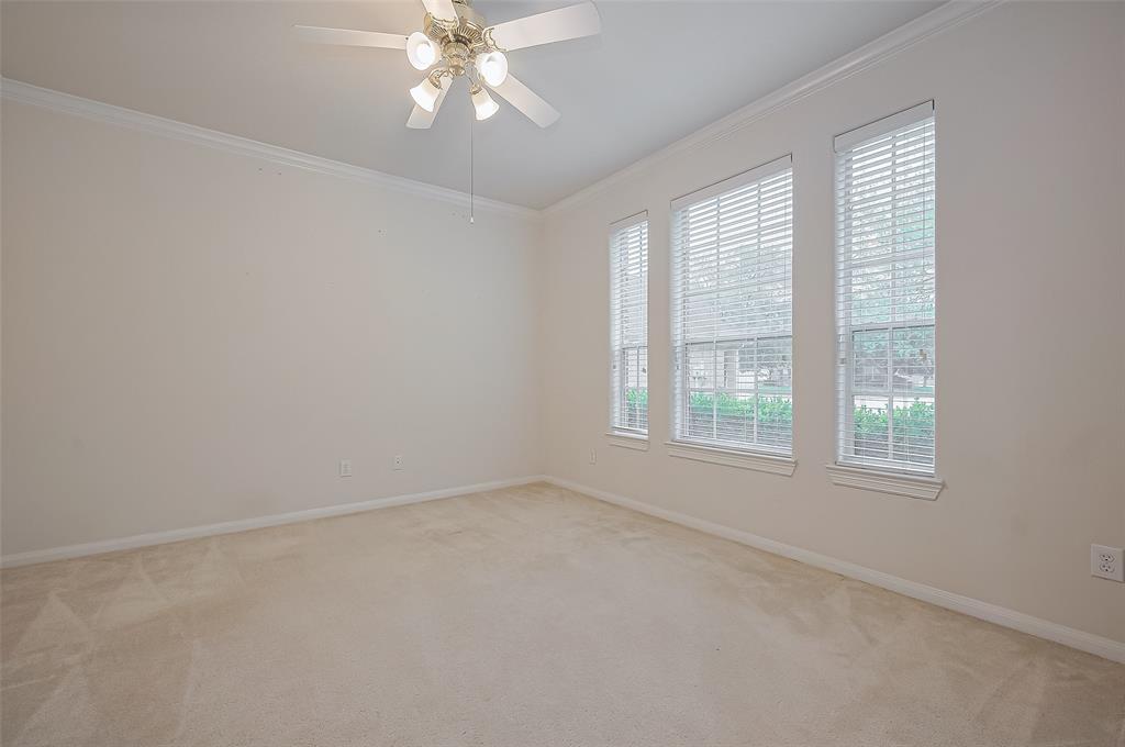 2105 Sentore Court, Pearland, Texas image 7