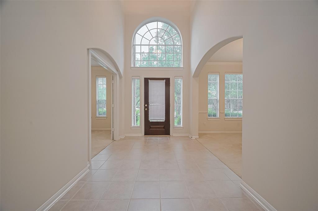 2105 Sentore Court, Pearland, Texas image 5