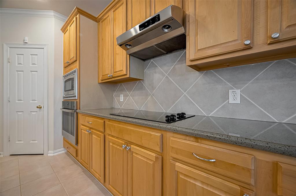 2105 Sentore Court, Pearland, Texas image 18