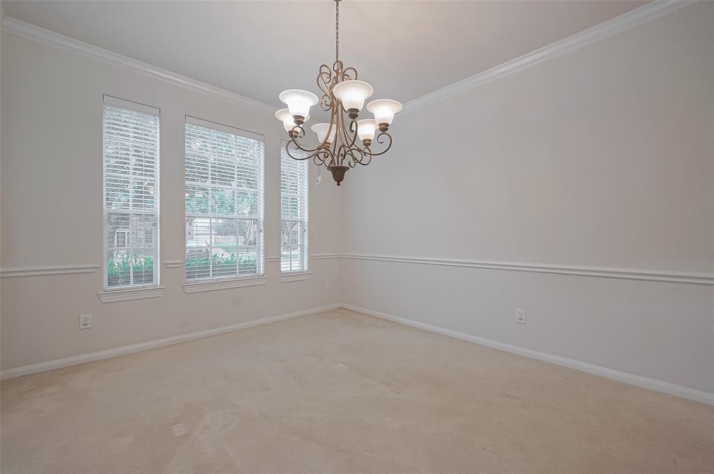 2105 Sentore Court, Pearland, Texas image 9