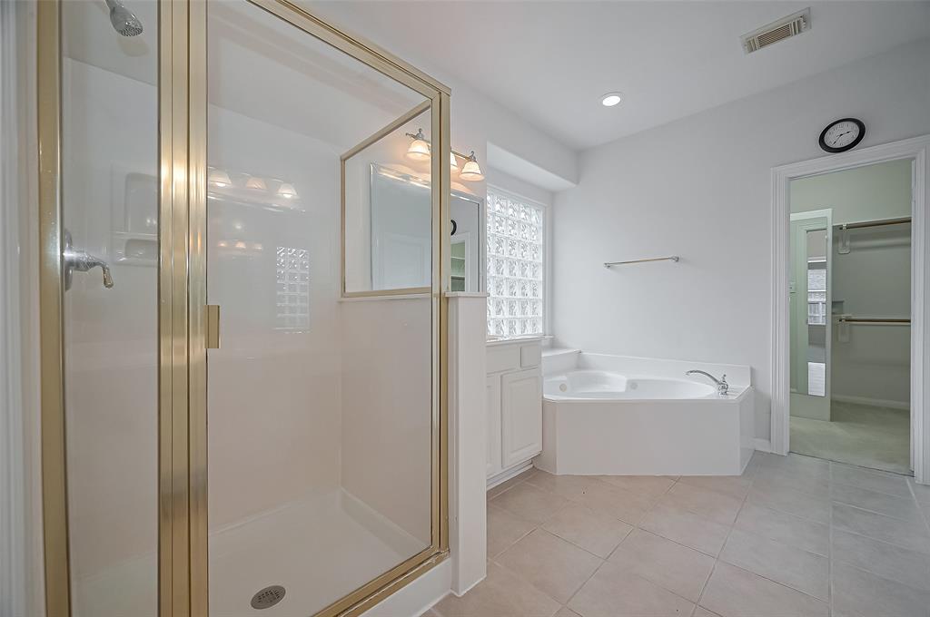 2105 Sentore Court, Pearland, Texas image 33