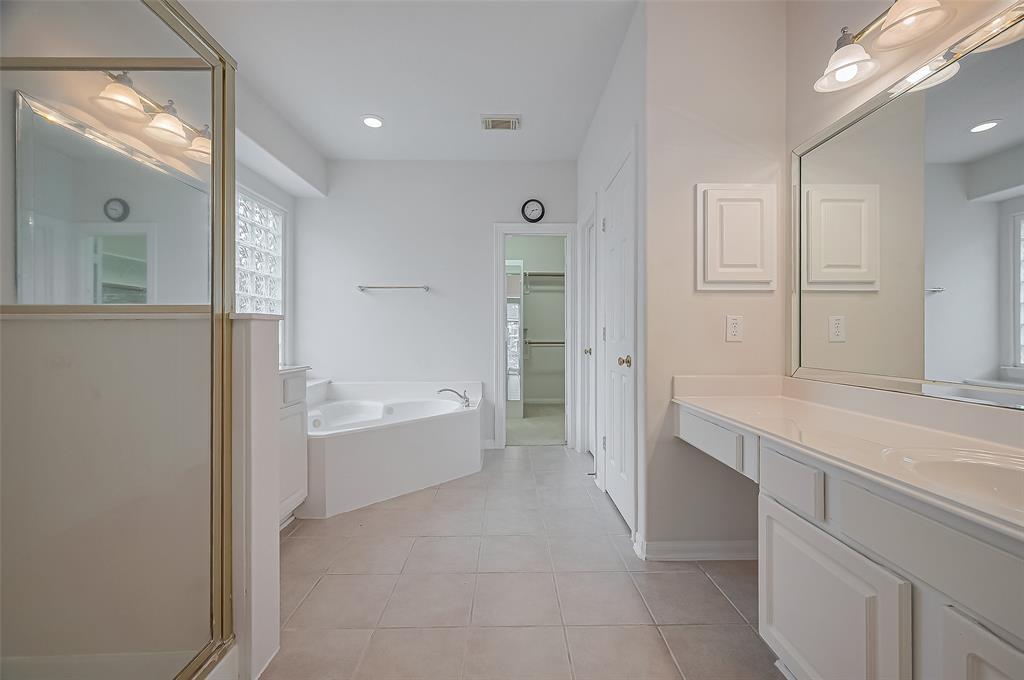2105 Sentore Court, Pearland, Texas image 29