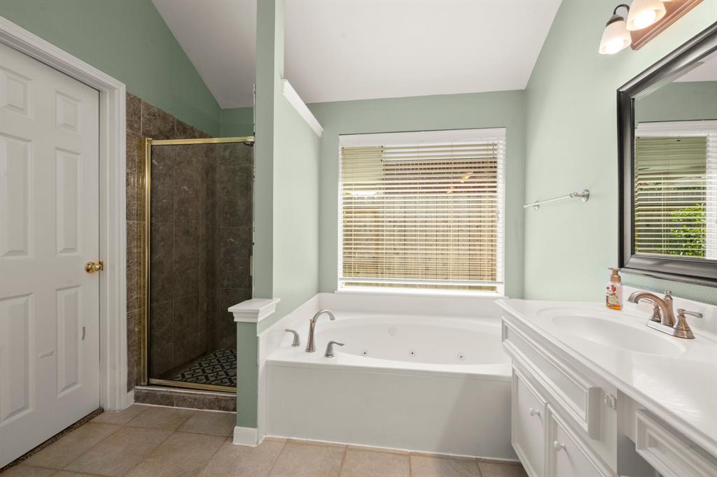 11722 Gray Forest Trail, Tomball, Texas image 19