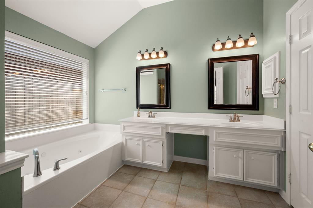 11722 Gray Forest Trail, Tomball, Texas image 18