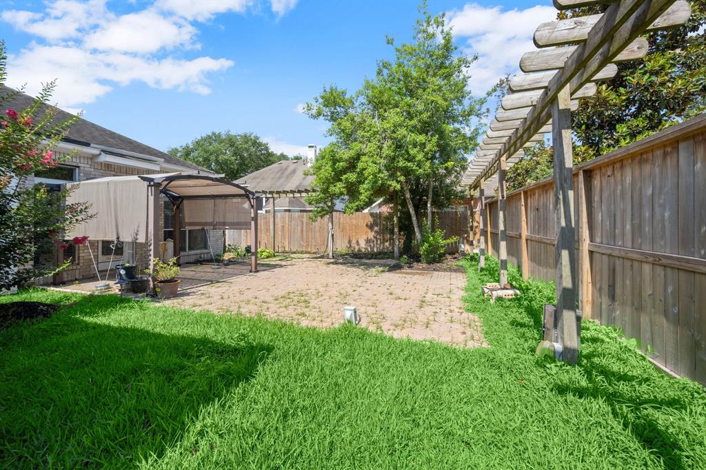 11722 Gray Forest Trail, Tomball, Texas image 27