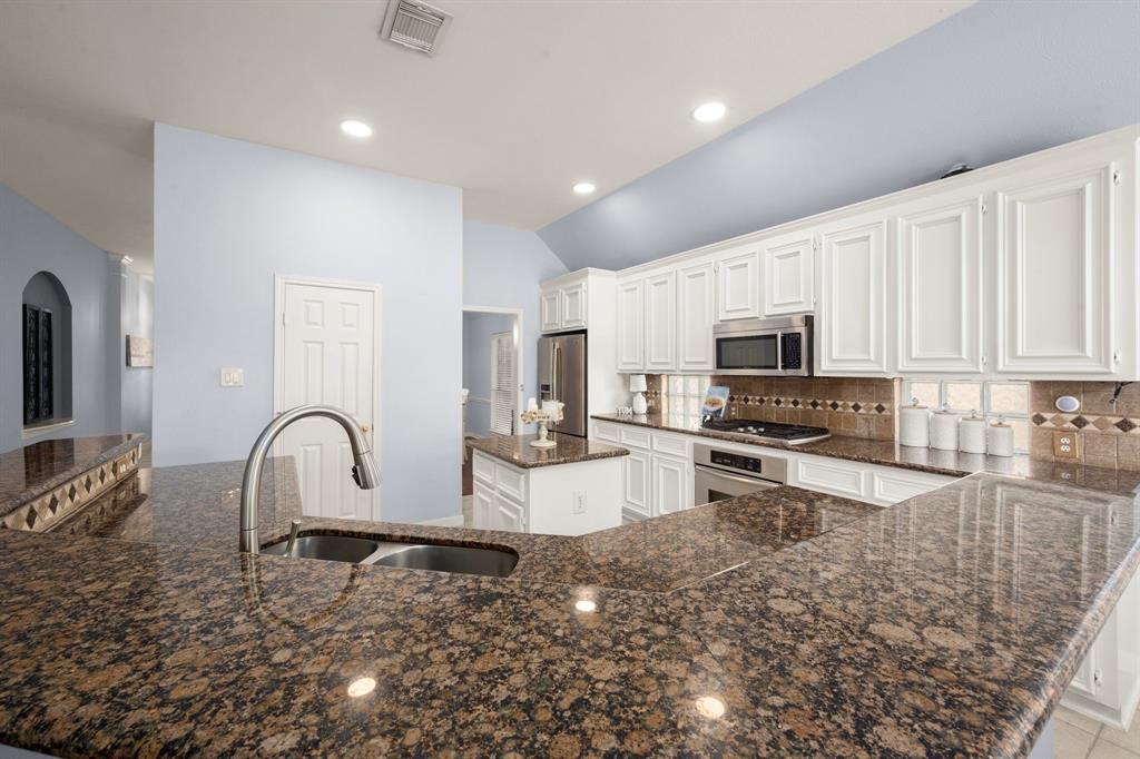 11722 Gray Forest Trail, Tomball, Texas image 11