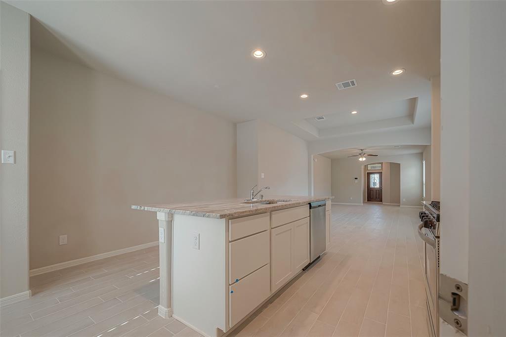 10123 Gold Finch Run, Magnolia, Texas image 9