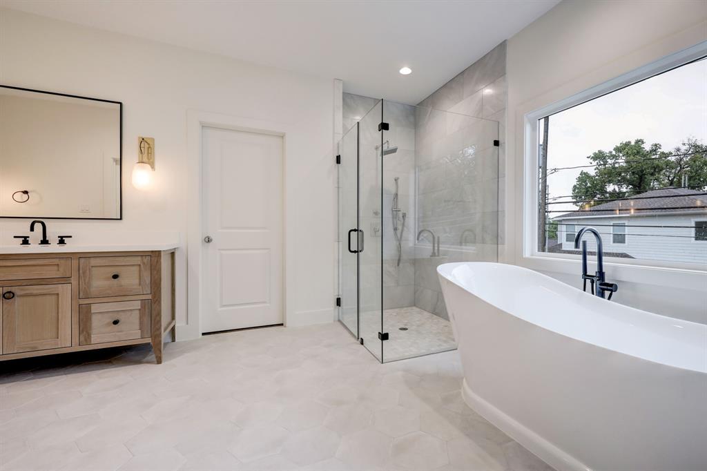1701 Chantilly Lane, Houston, Texas image 18