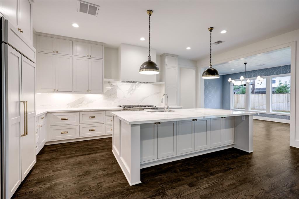 1701 Chantilly Lane, Houston, Texas image 14