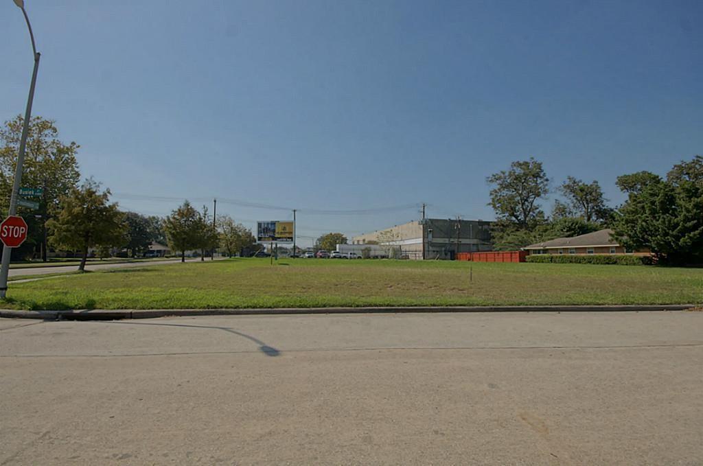 Crosstimbers Street, Houston, Texas image 5