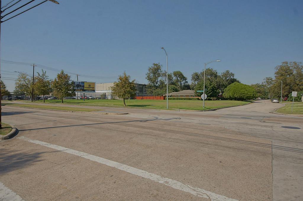 Crosstimbers Street, Houston, Texas image 4