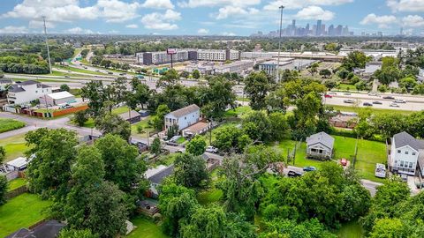 Photo of 0 E 31st Street, Houston, TX 77022 (MLS # 75519178)