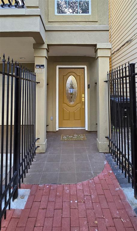 1017 Stanford Street, Houston, Texas image 2