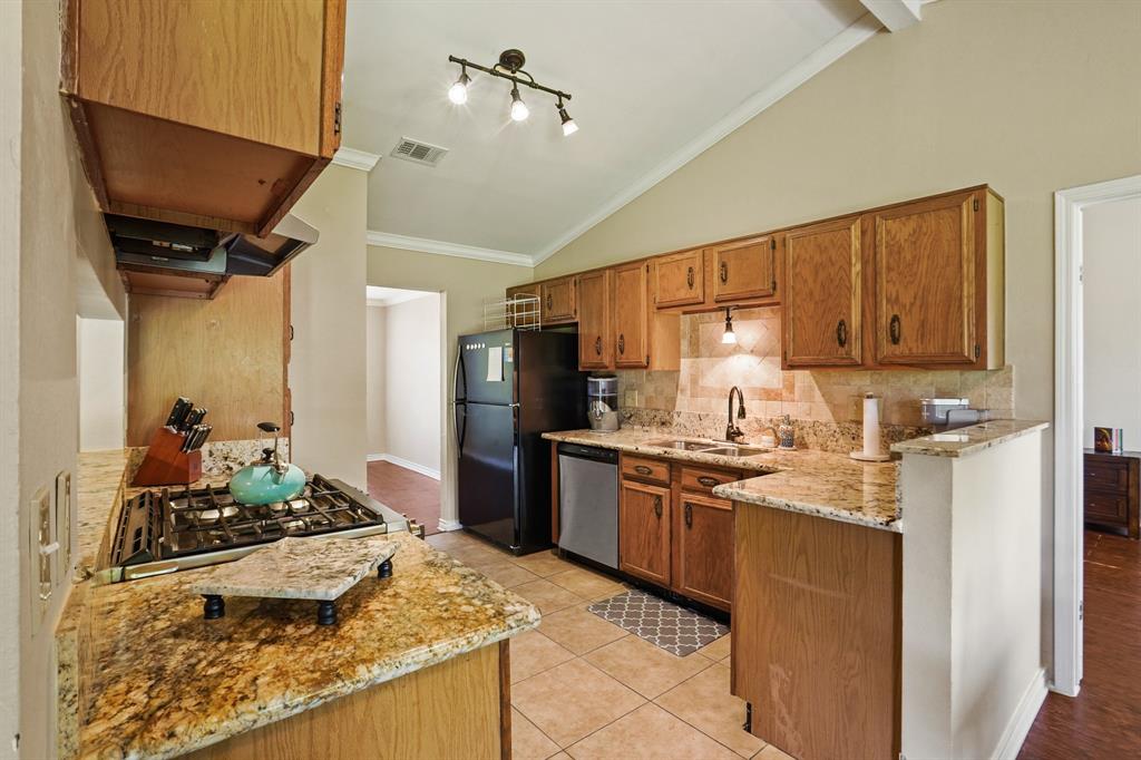 5506 Alpine Heights, Porter, Texas image 8