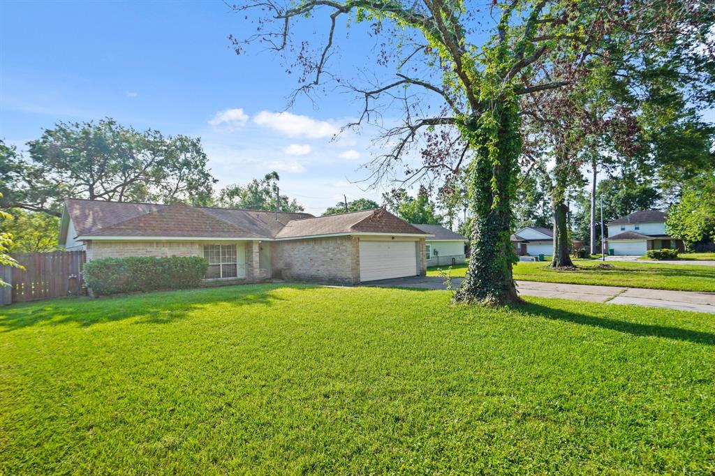 5506 Alpine Heights, Porter, Texas image 2